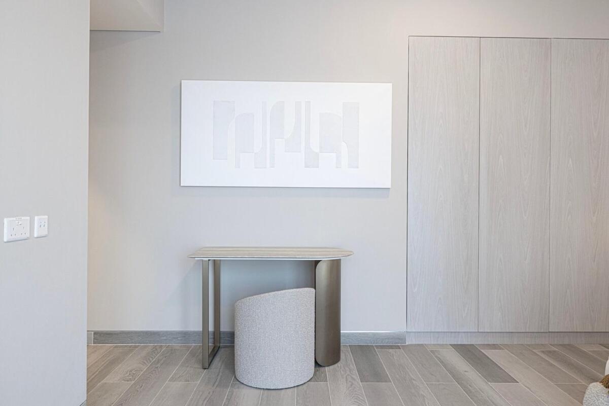 Minimalist Luxe Village Retreat Apartment *