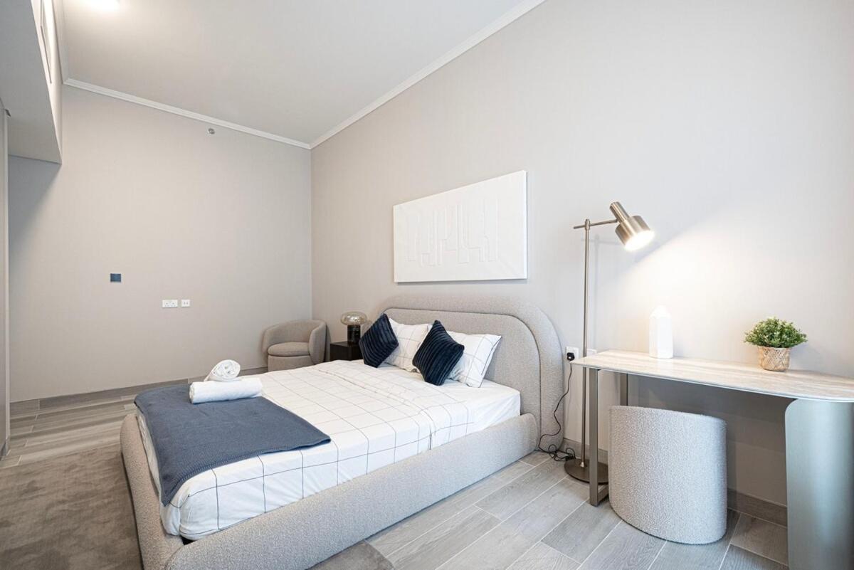 Apartment Minimalist Luxe Village Retreat Dubai